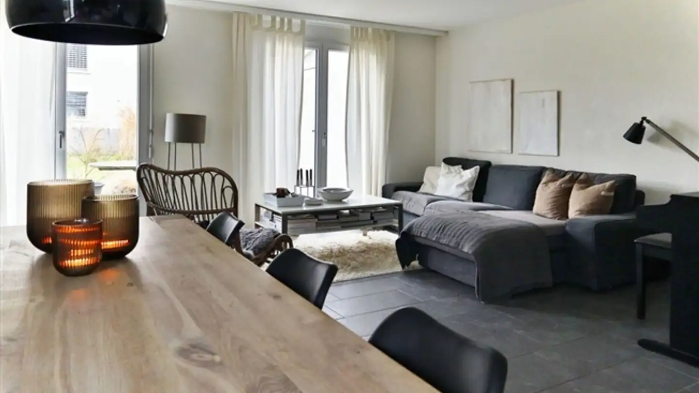 Casa a schiera in vendita - Spitzackerstrasse 15c, 8309 Nürensdorf