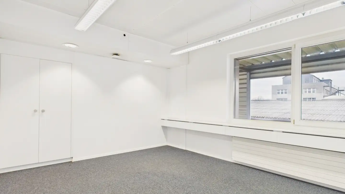 Office space for rent - 8606 Nänikon - Photo 4