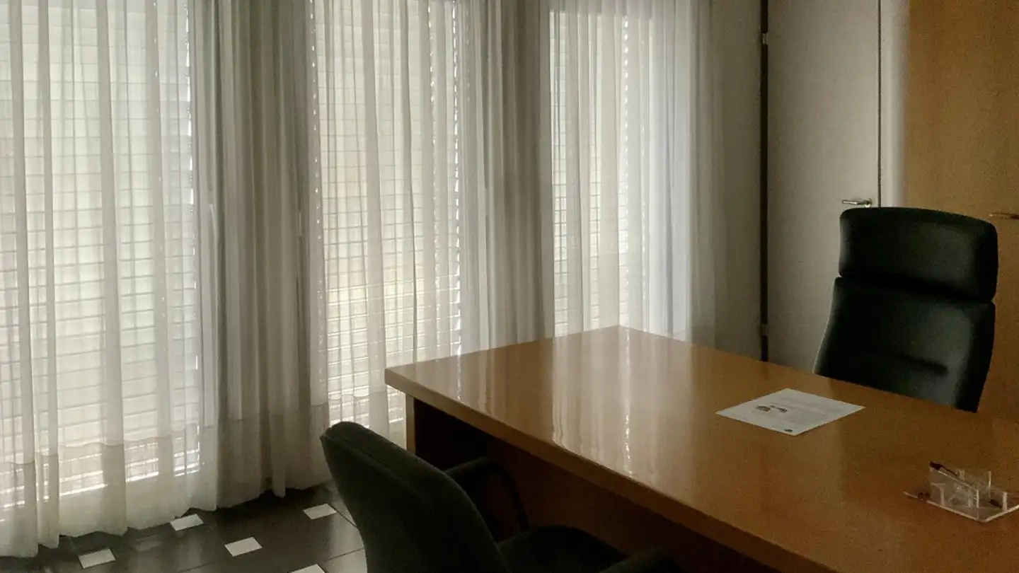 Office space for rent - 6760 Faido