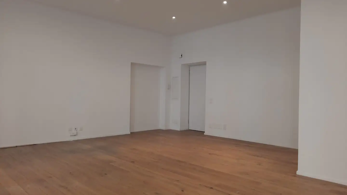 Bureau à louer - Via Alessandro Volta 1, 6830 Chiasso - Photo 2