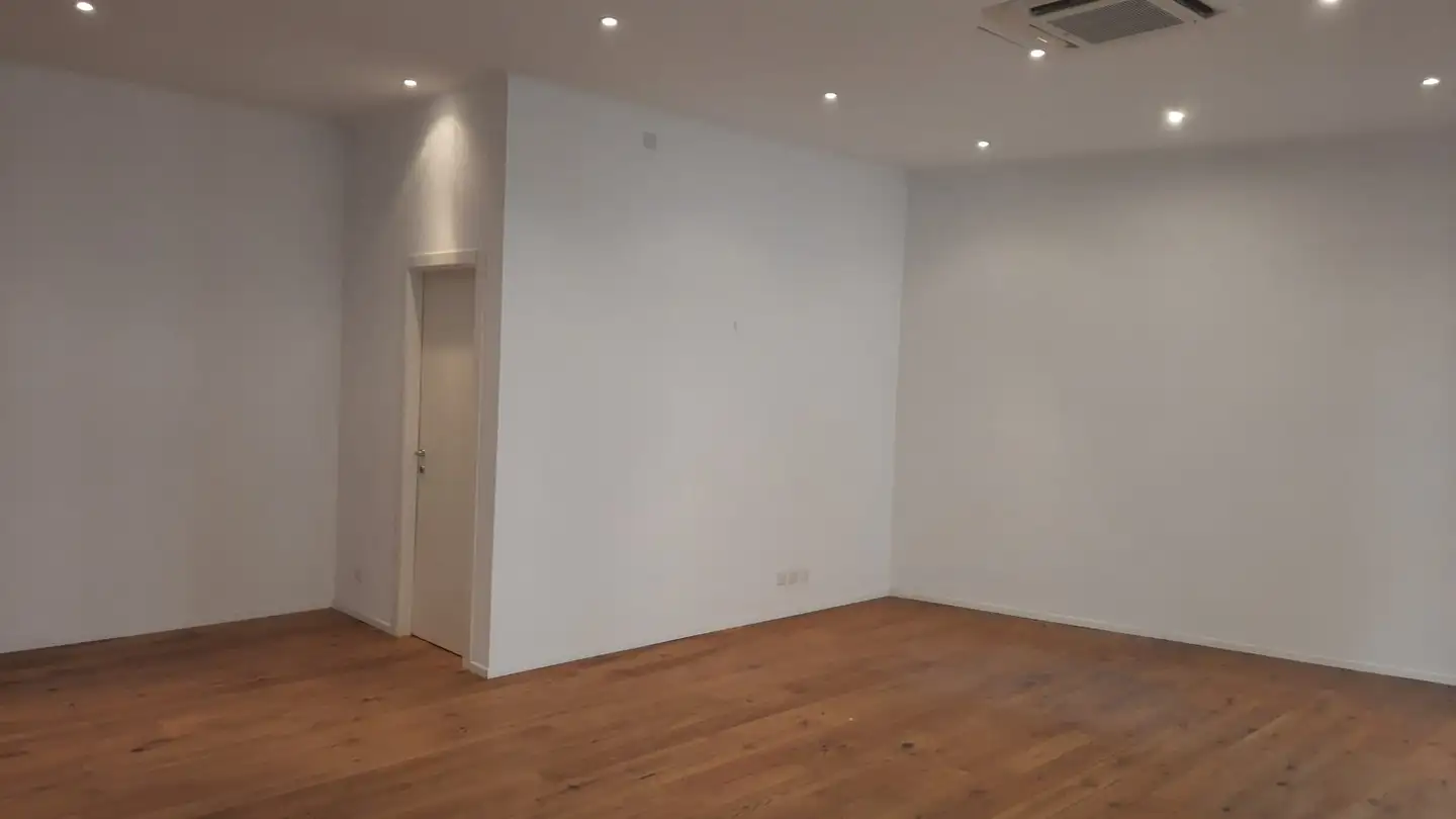 Bureau à louer - Via Alessandro Volta 1, 6830 Chiasso - Photo 3