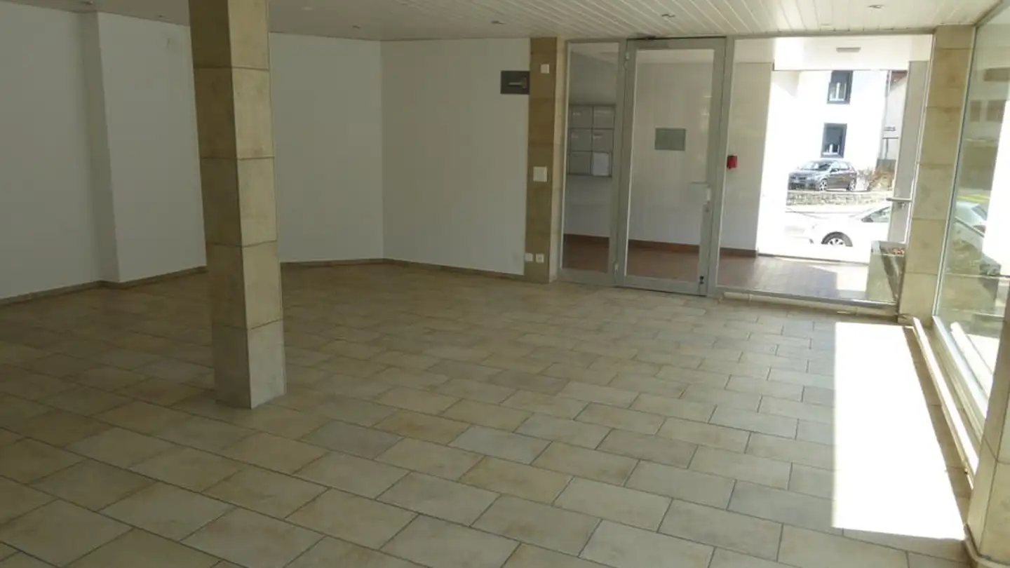 Commercial for rent - Rue Du Viaduc 26, 2740 Moutier - Photo 4