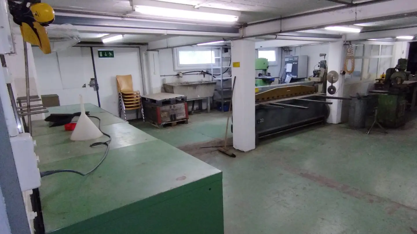 Storage space for rent - Neuenburgstrasse 7, 3238 Gals