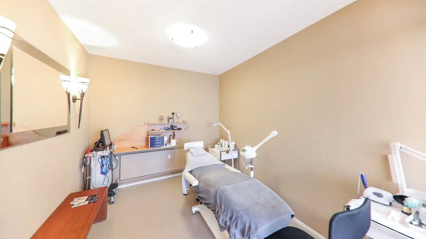 Shop for rent - Seestrasse 8, 8610 Uster - Photo 3