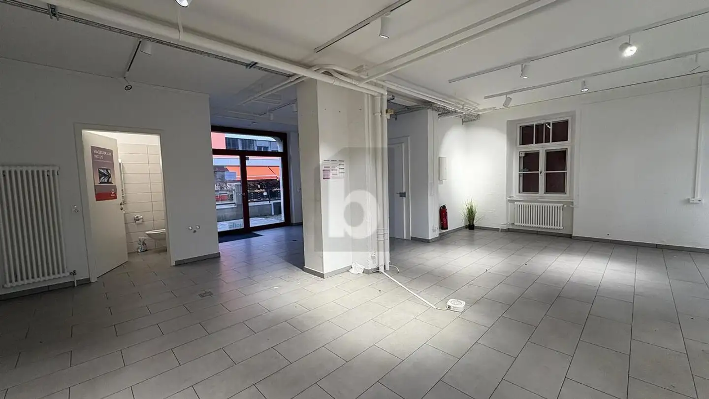 Magasin à louer - 2800 Delémont - Photo 3