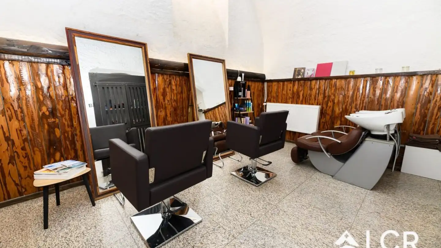 Hairdresser for rent - 1860 Aigle - Photo 3