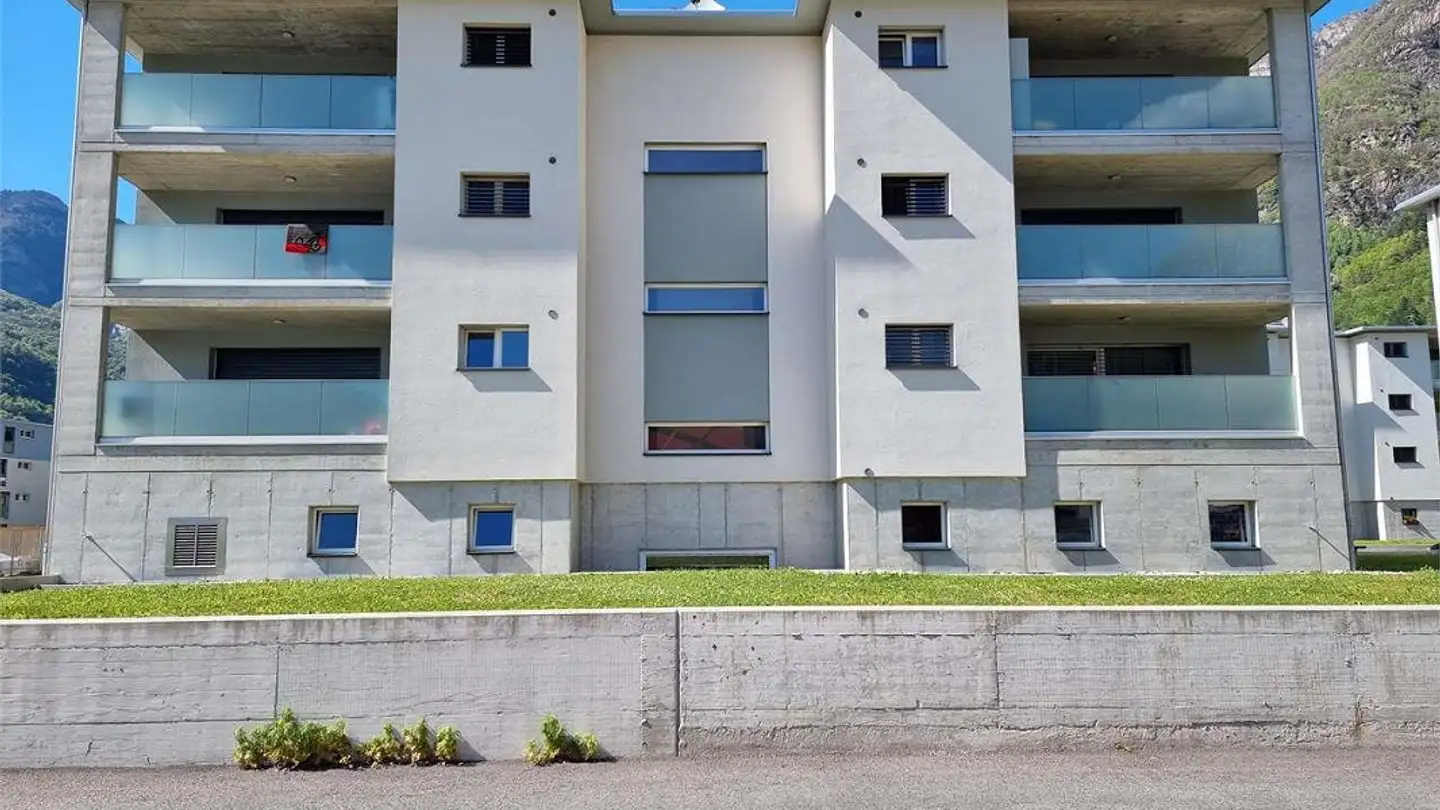 Residential building for sale - La Mónda 1, 6703 Osogna