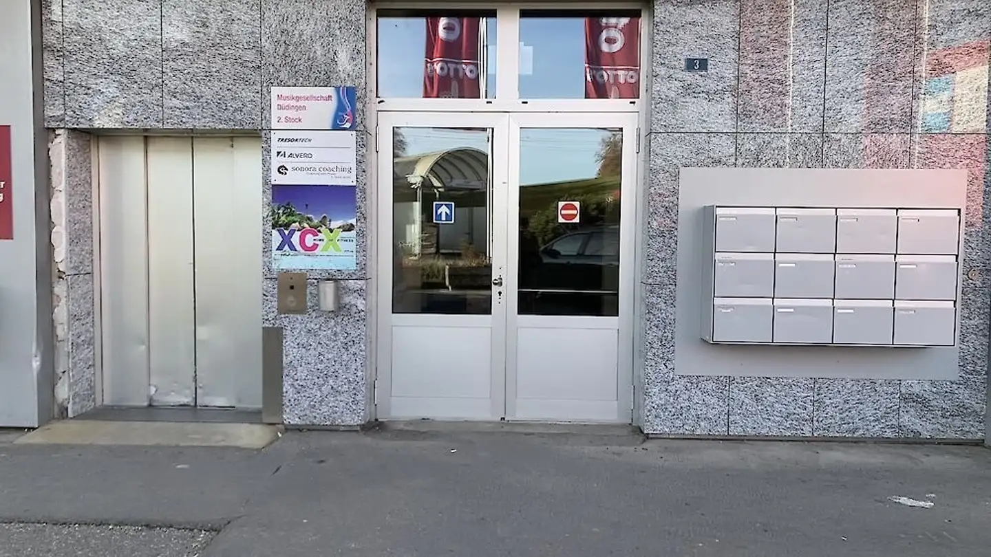 Gewerbe mieten - Warpelstrasse 3, 3186 Düdingen - Foto 2