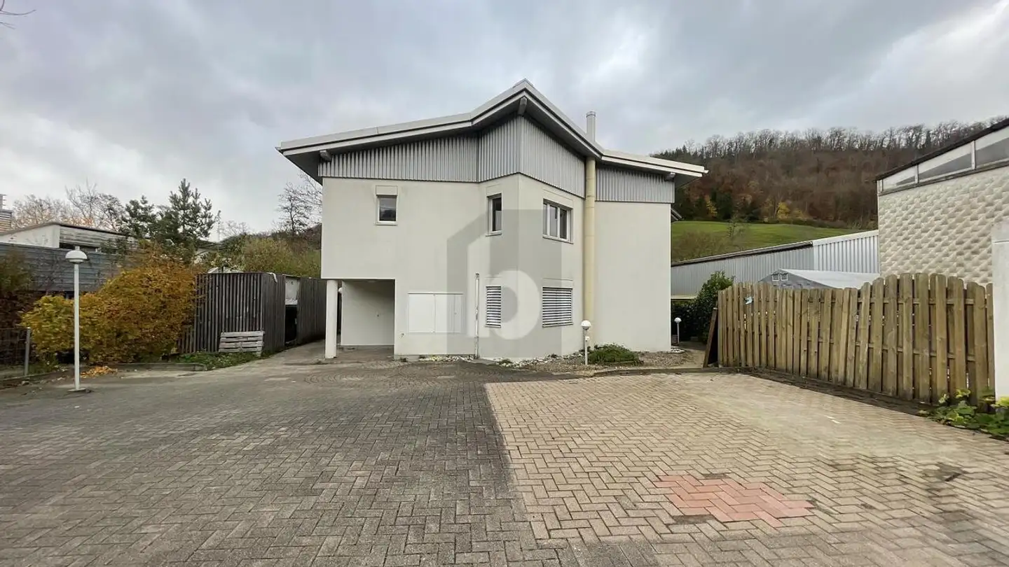 Office space for rent - 4455 Zunzgen