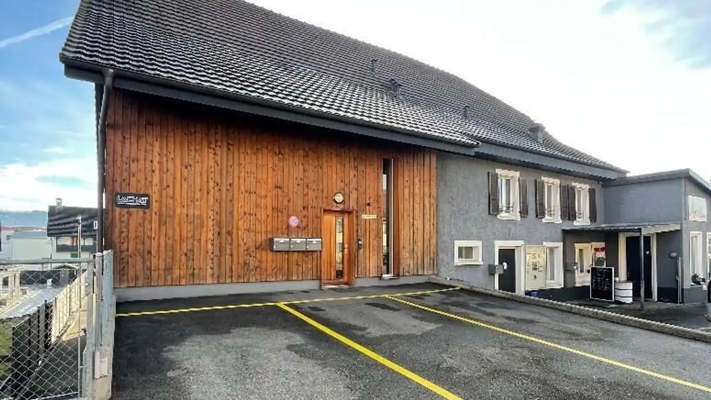 Mixed-use building for sale - 2942 Alle