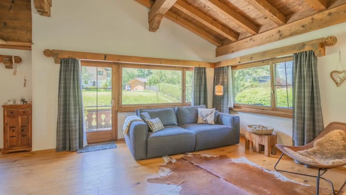 Attic flat for sale - Untere Aeujerstrasse 9, 7250 Klosters
