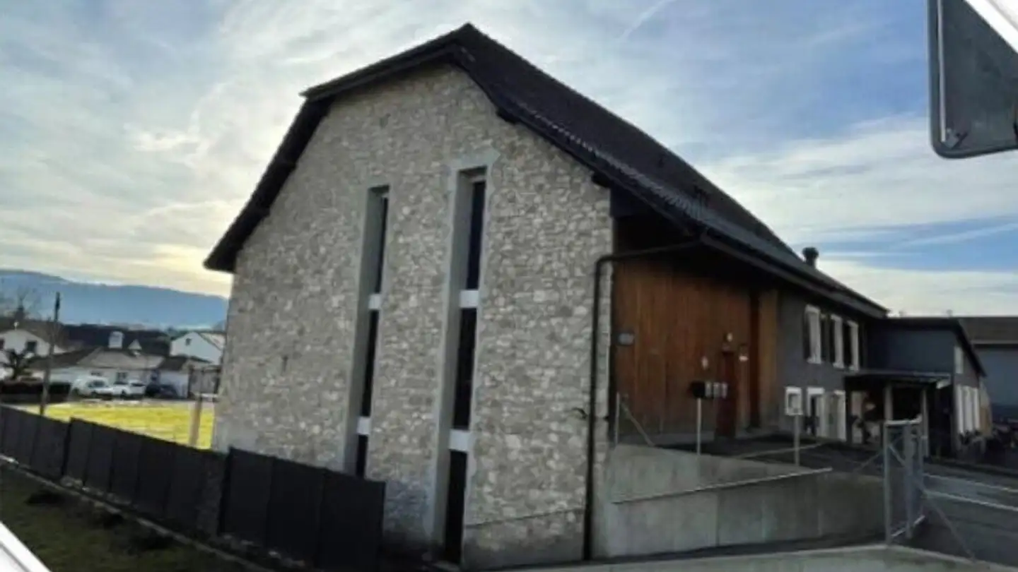 Mixed-use building for sale - 2942 Alle - Photo 2