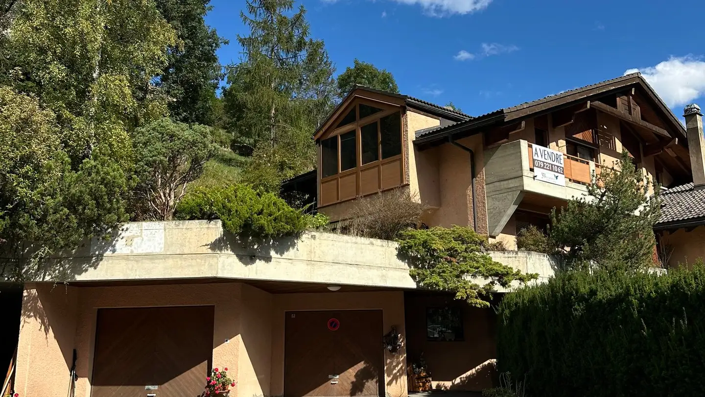Casa bifamiliare in vendita - Route De La Vallée 52, 1937 Orsières