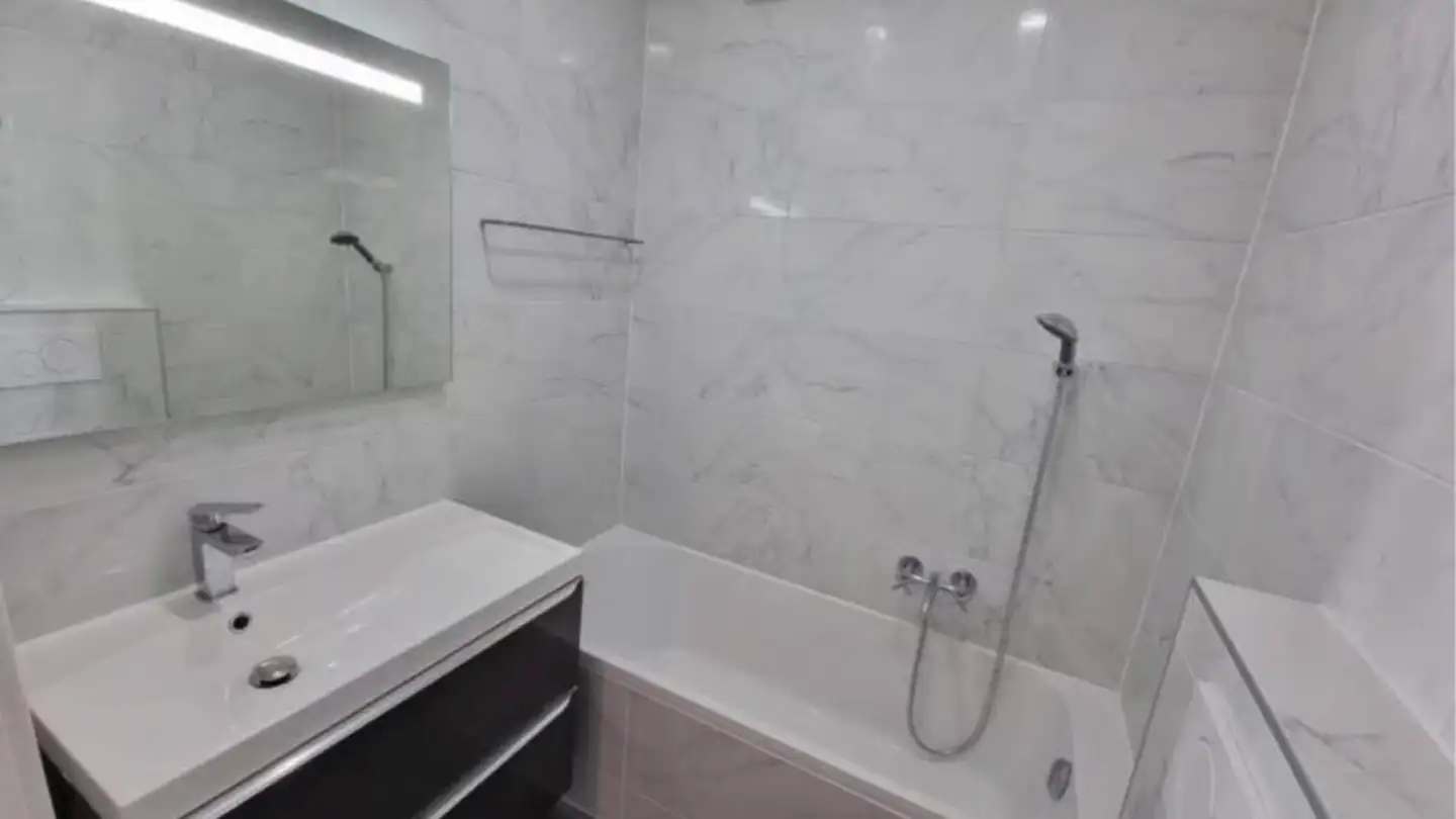 Appartement à louer - Rue De Porcena, 2035 Corcelles NE - Photo 4