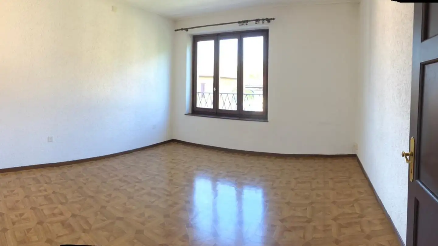 Dachgeschosswohnung mieten - Viale C. Olgiati 4a, 6512 Giubiasco - Foto 2