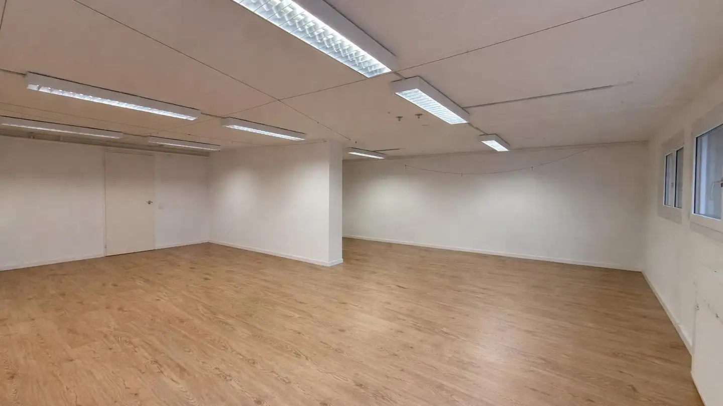 Gewerbe mieten - Belpbergstrasse 1, 3123 Belp