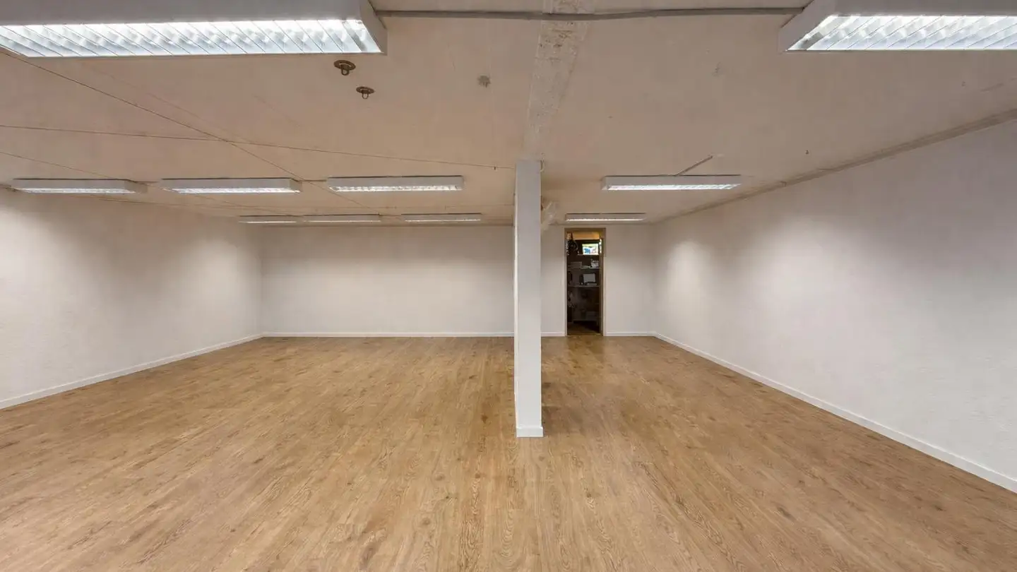 Gewerbe mieten - Belpbergstrasse 1, 3123 Belp - Foto 2