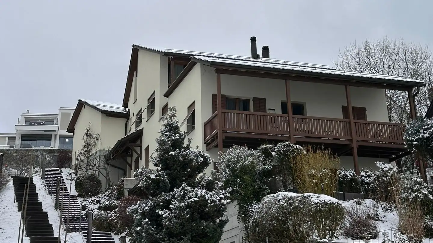 Stepped house for rent - Zürichstrasse 6, 8117 Fällanden