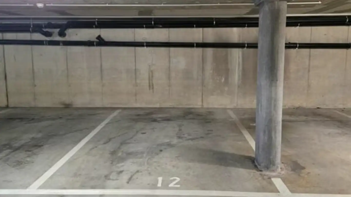 Single garage for rent - Viaduc Milavy, 1580 Avenches