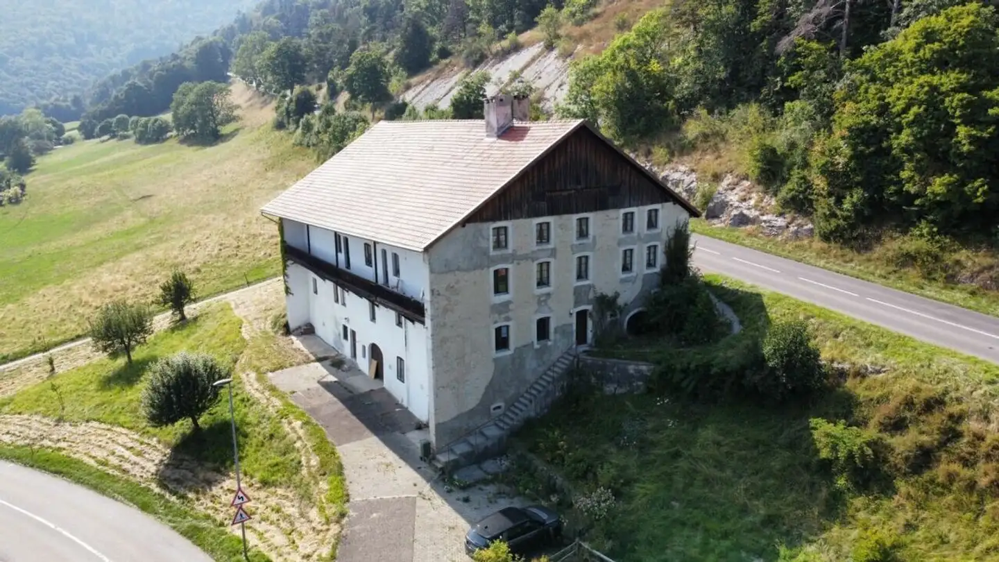 Edificio residenziale in vendita - Route De La Tourne 1, 2019 Rochefort - Photo 4