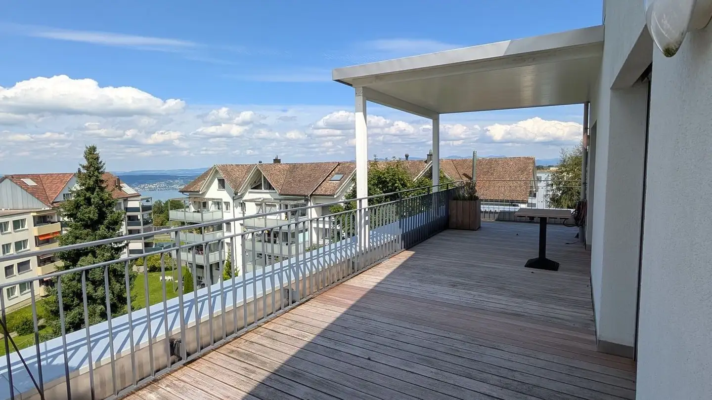 Attique à louer - Dorfstrasse 22b, 8834 Schindellegi