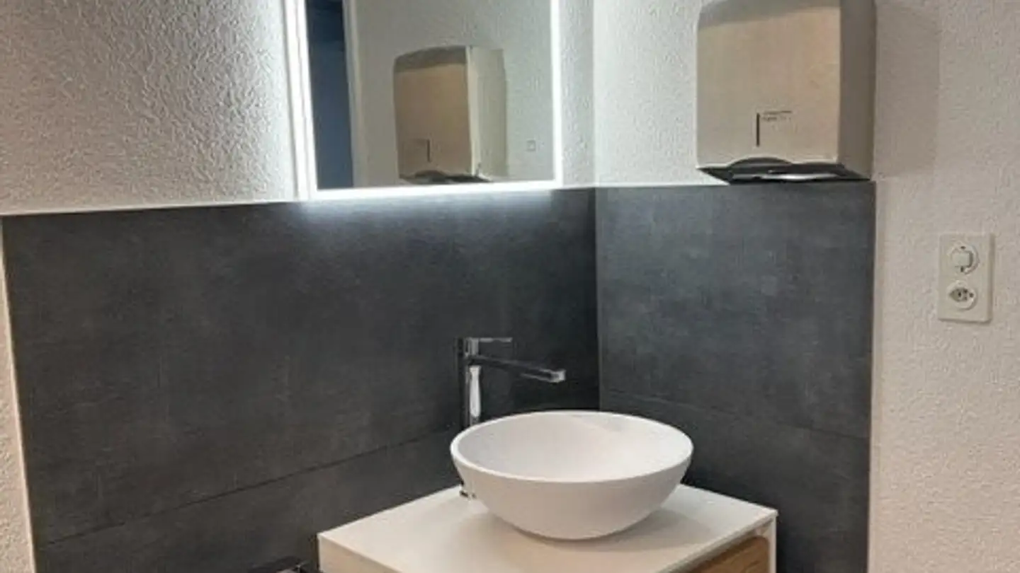 Office space for rent - 9500 Wil SG - Photo 4