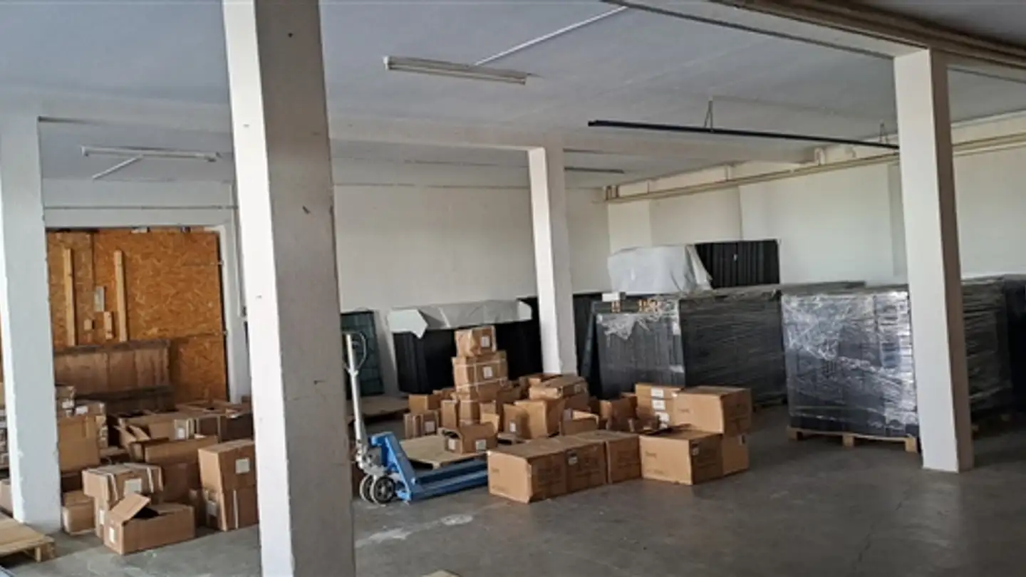 Bureau à louer - Route Du Léman 8a, 1906 Charrat - Photo 2