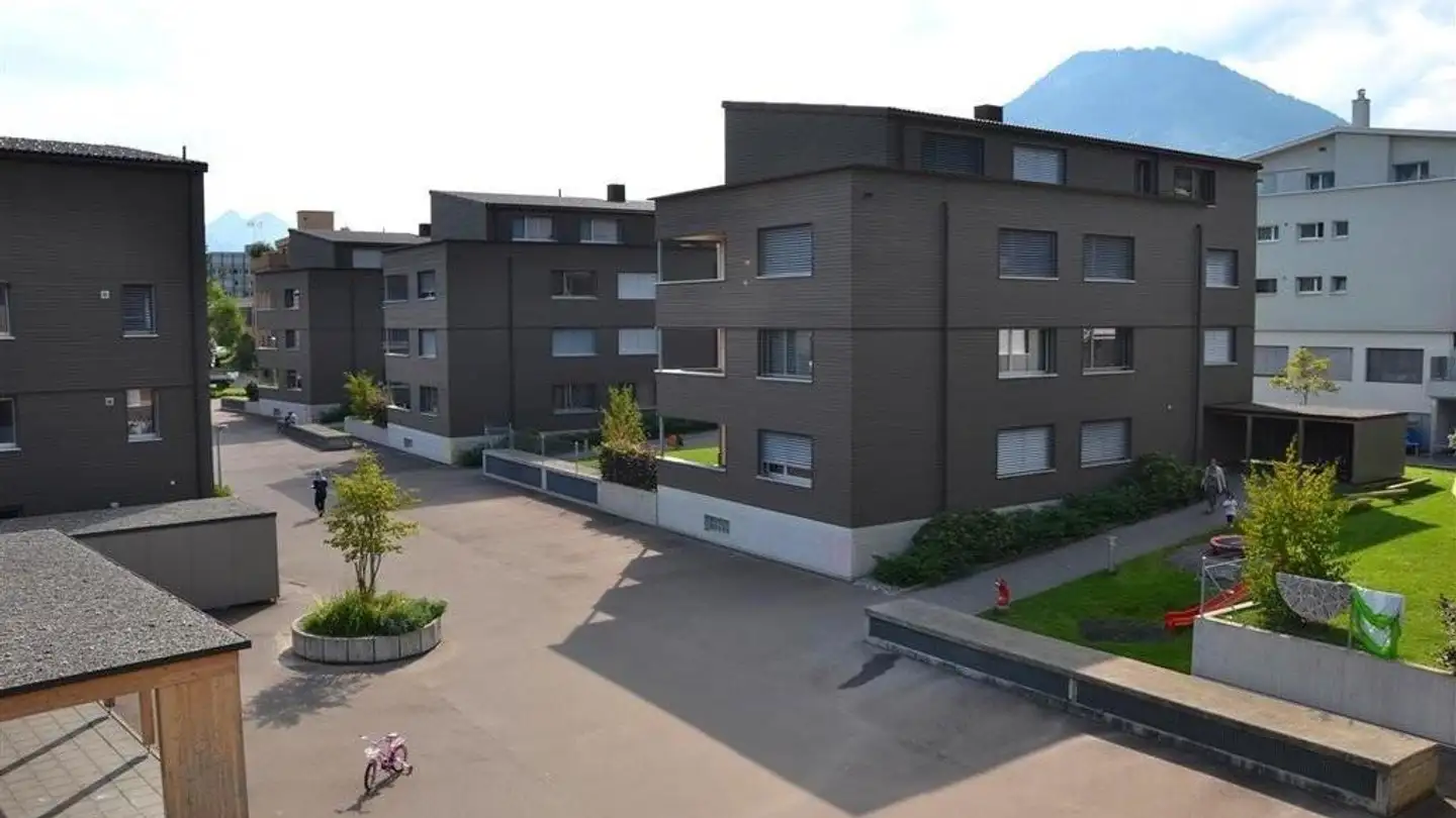 Tiefgaragenstellplatz mieten - 6055 Alpnach Dorf