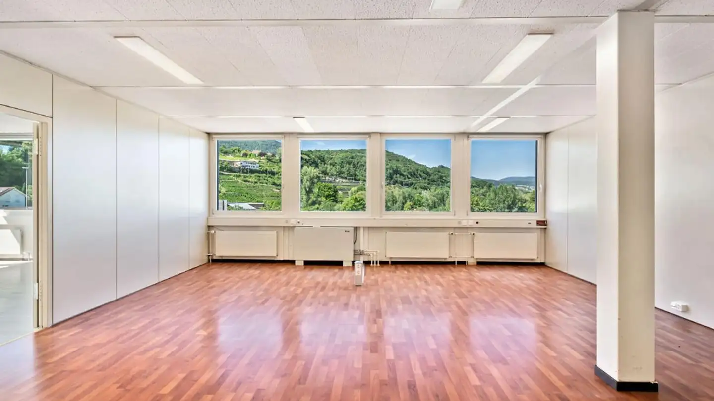 Office space for rent - Route De Soleure 12, 2072 St-Blaise - Photo 2