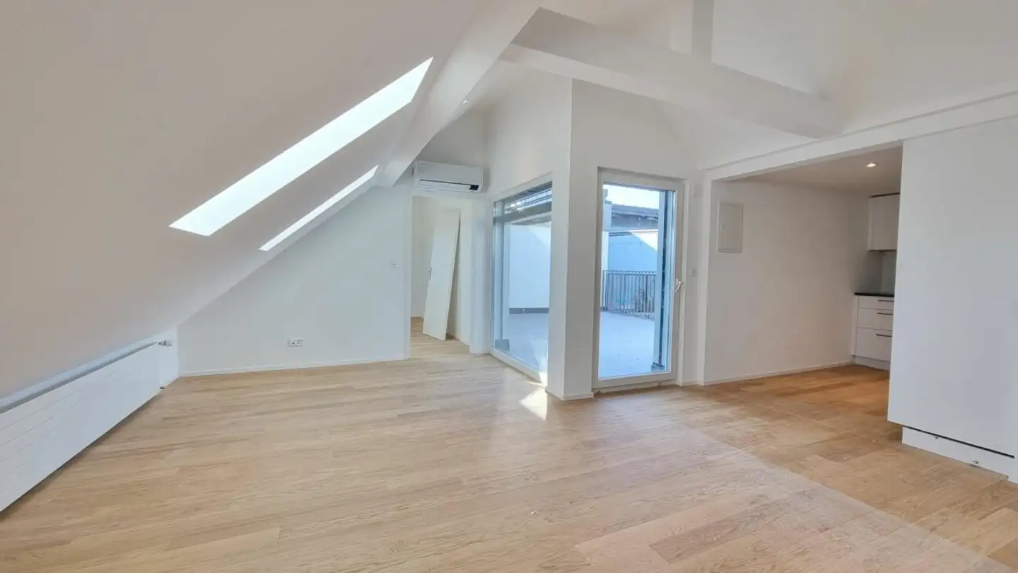 Attic flat for rent - Aarauerstrasse 73, 4600 Olten - Photo 2