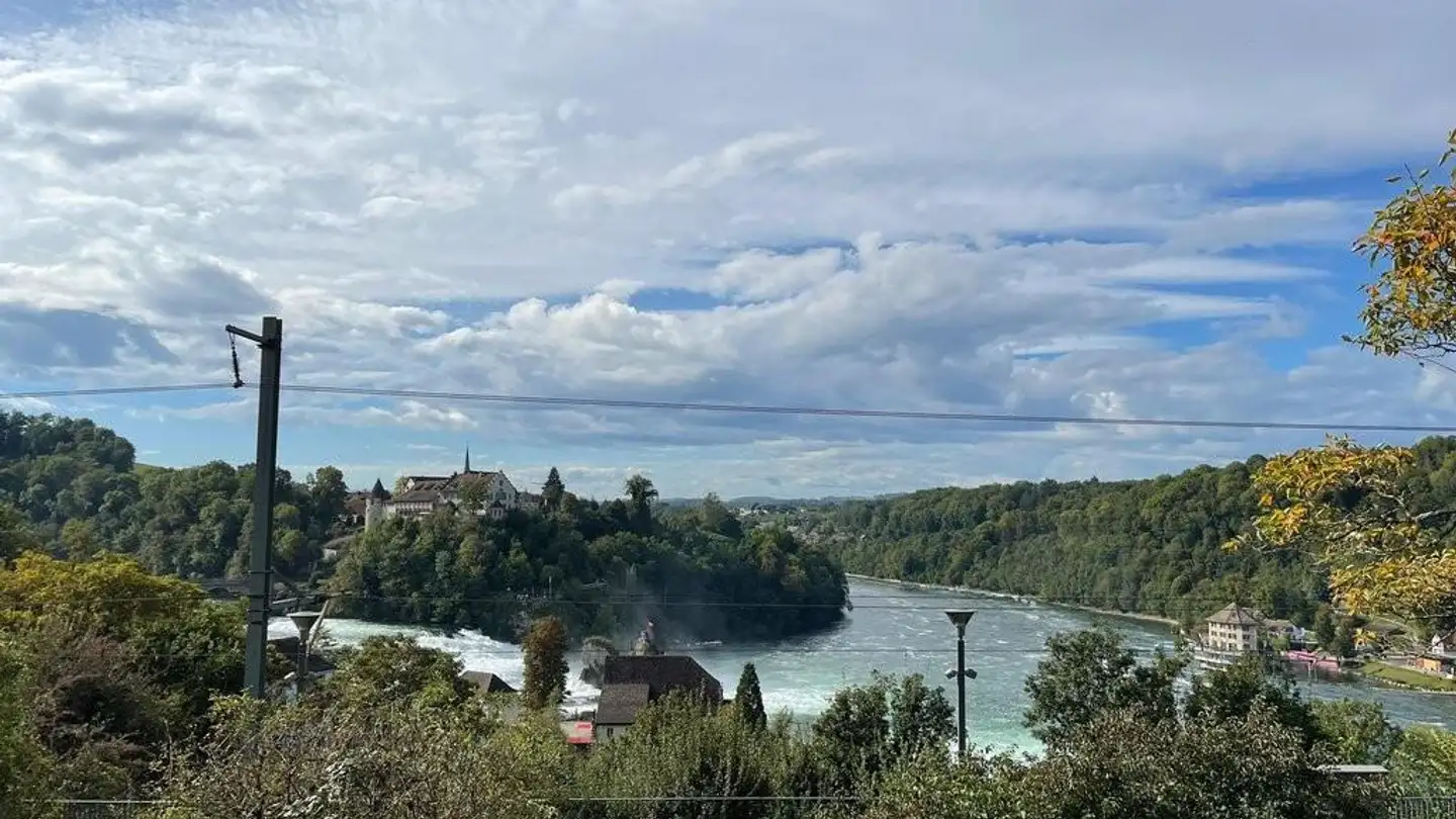 Überdachter Motorradparkplatz mieten - Rheinfallstrasse 9, 8212 Neuhausen am Rheinfall - Foto 2