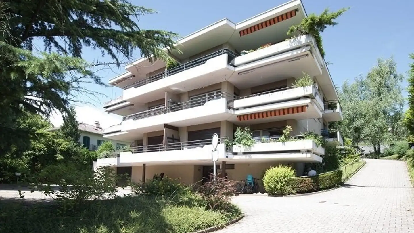 Outdoor parking space for rent - Chemin Du Fau-Blanc 3, 1009 Pully