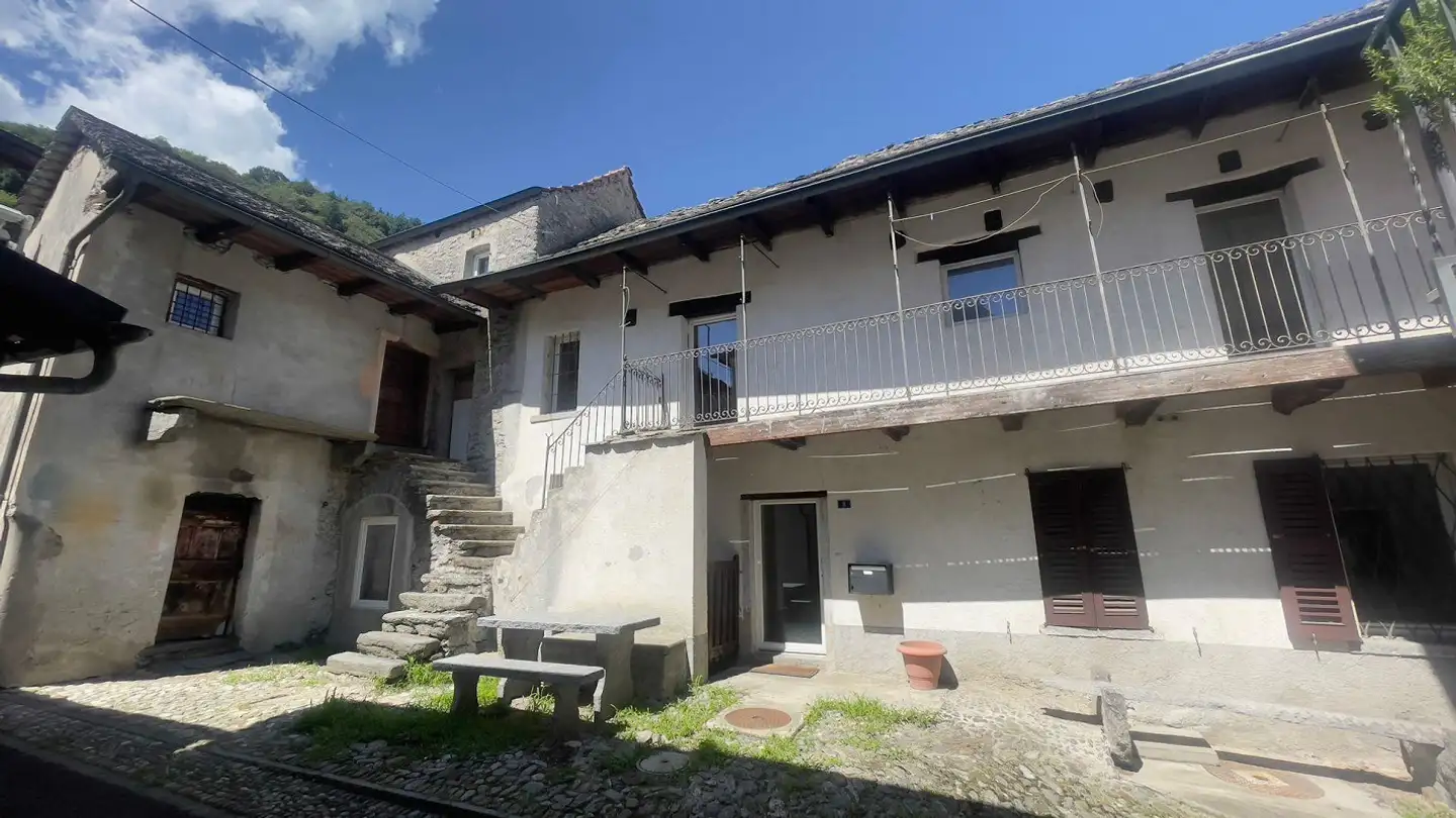 Haus kaufen - Caraa Di Pele 3, 6518 Gorduno