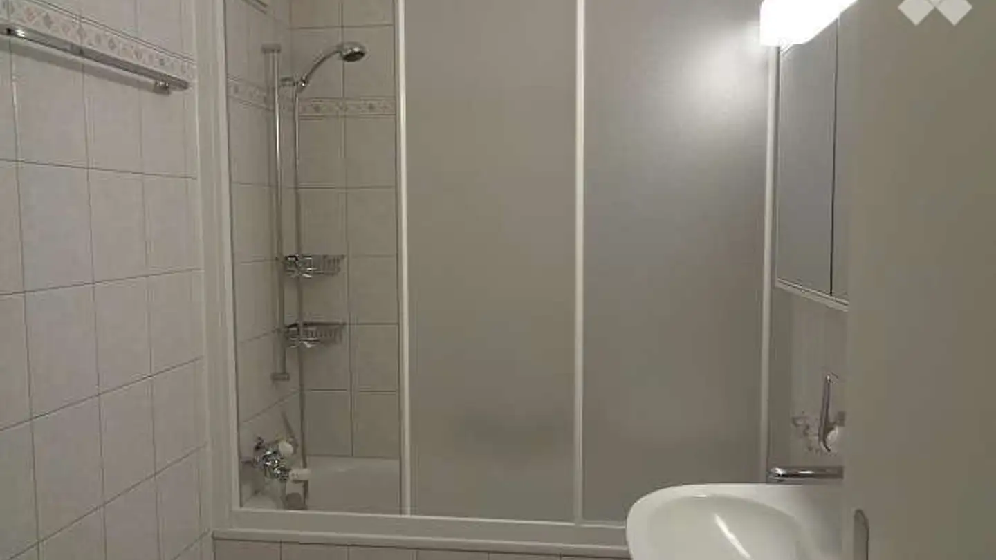 Stanza singola in affitto - Via Bartolomeo Varenna, 6600 Locarno - Photo 4