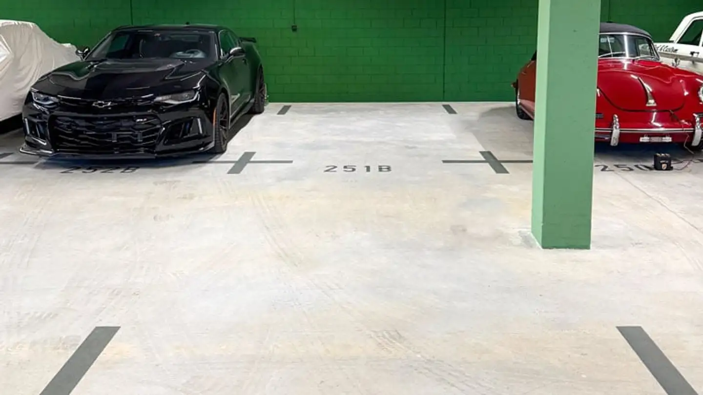 Parcheggio sotterraneo in affitto - Industriestrasse 3, 8627 Grüningen - Photo 3