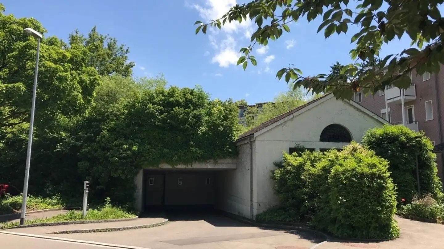 Place de parking intérieure pour moto à louer - Im Tobel 50, 8706 Meilen - Photo 2