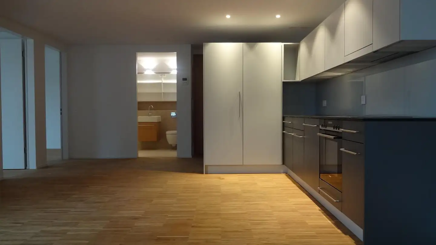Wohnung mieten - Schaffhauserstrasse 303, 8050 Zürich - Foto 2