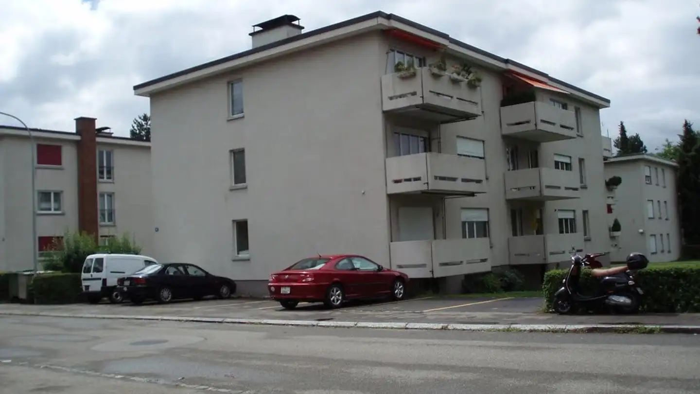 Parkplatz im Freien mieten - Glärnischstrasse 4, 8102 Oberengstringen