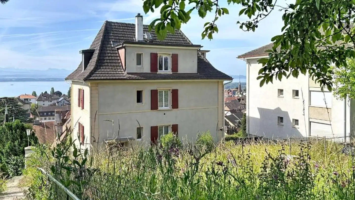 Residential building for sale - 2034 Peseux