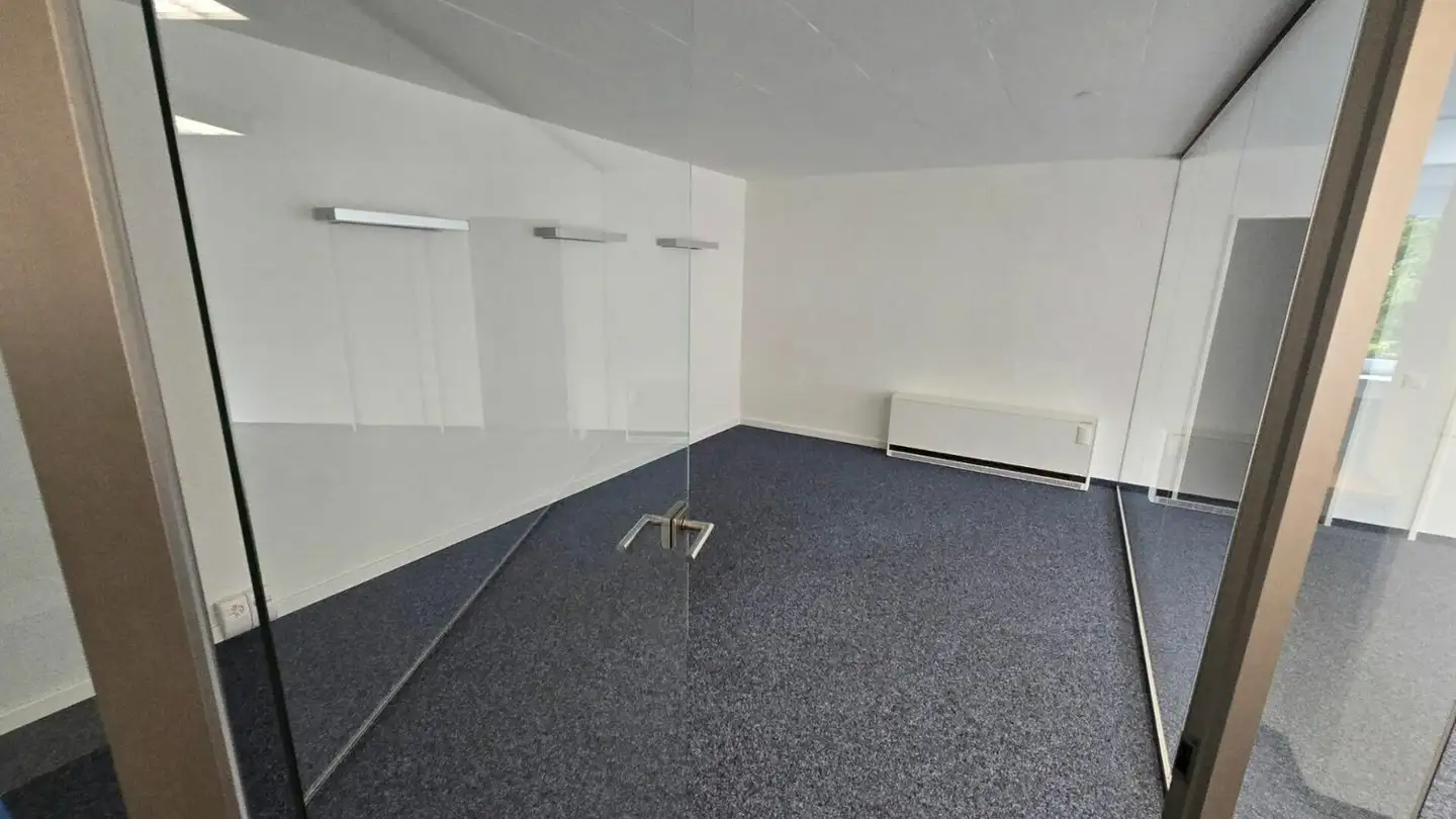 Grand magasin à louer - Steineggstrasse 32, 8852 Altendorf - Photo 3