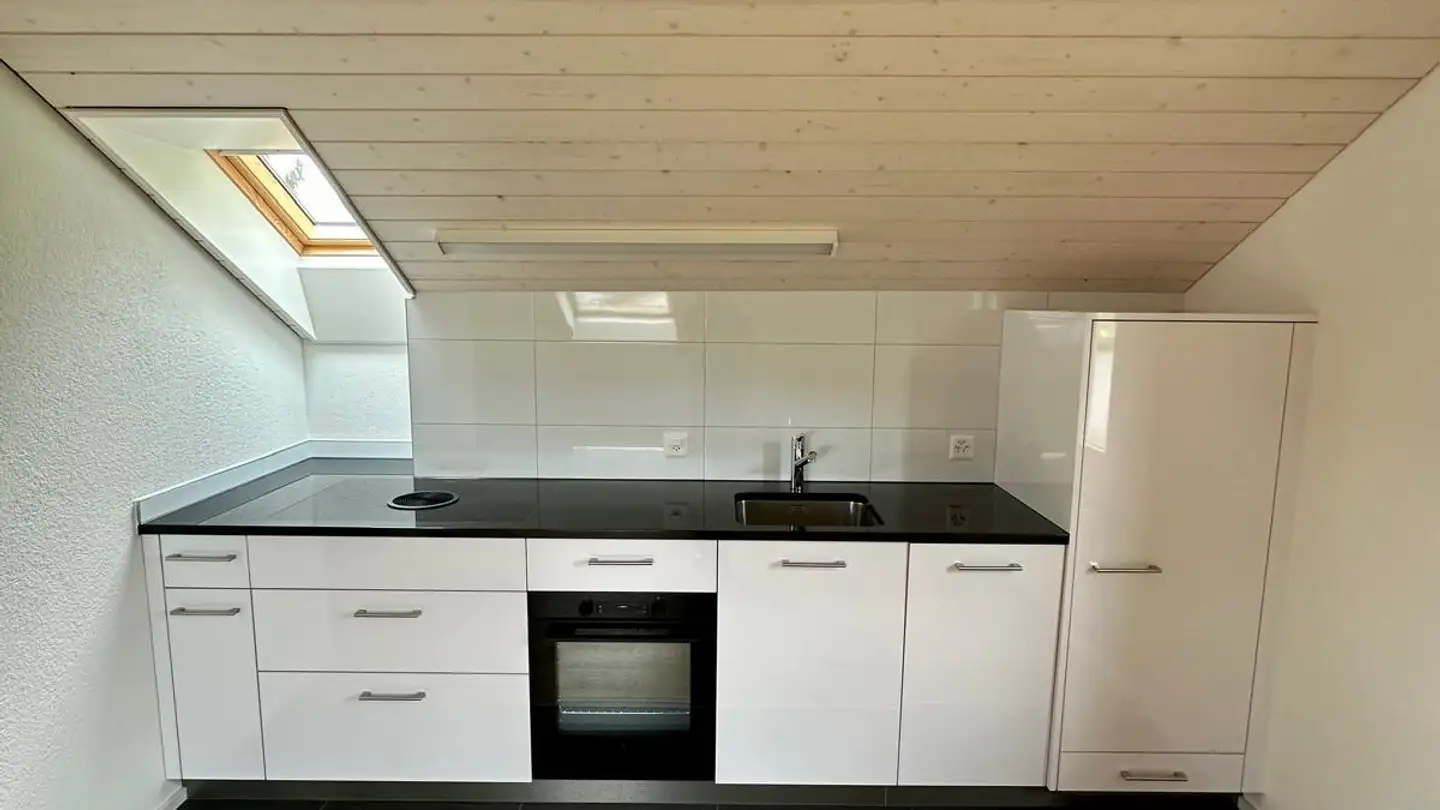Attic flat for rent - Chemin De La Marnière / Lehmgrubenweg 18a, 2504 Biel/Bienne - Photo 3
