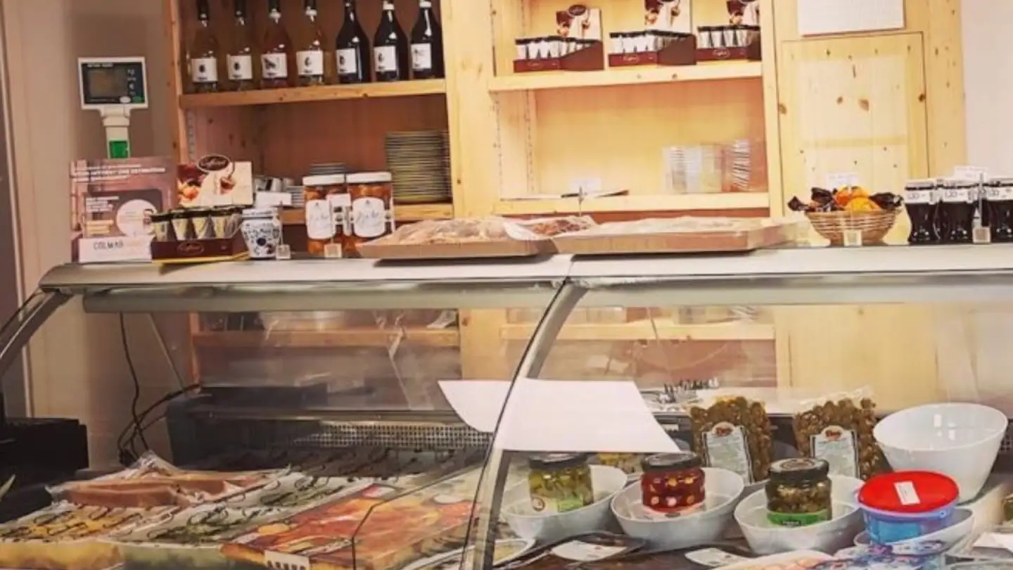 Gewerbe mieten - 1227 Carouge GE