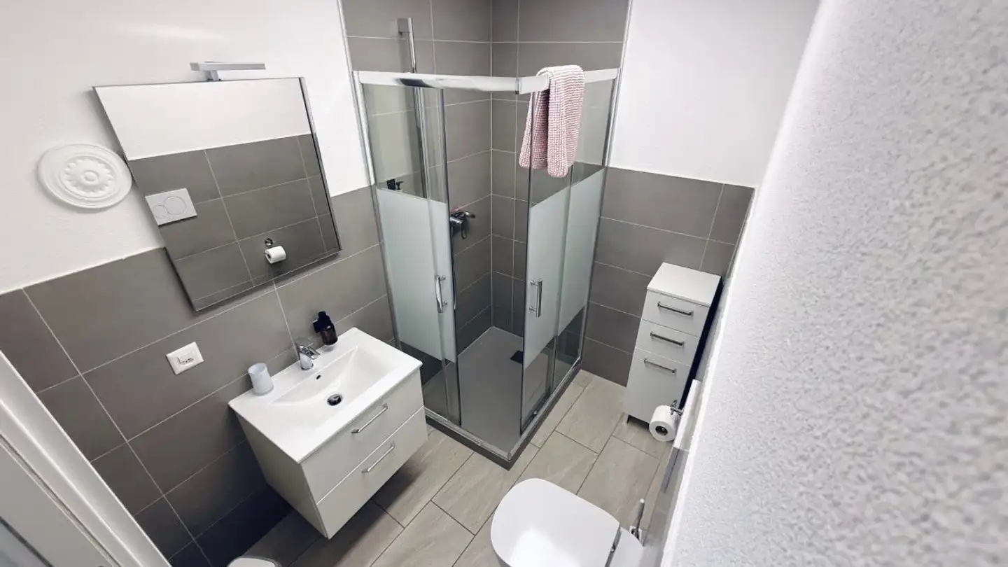 Wohnung mieten - Casclàsc Alt, 6535 Roveredo GR - Foto 3