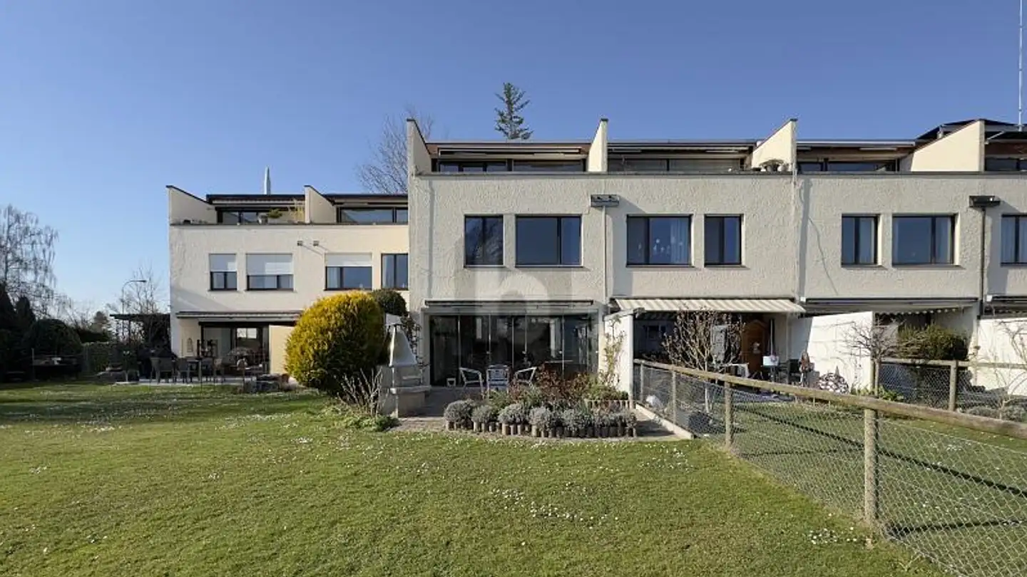 Row house for sale - 8332 Russikon