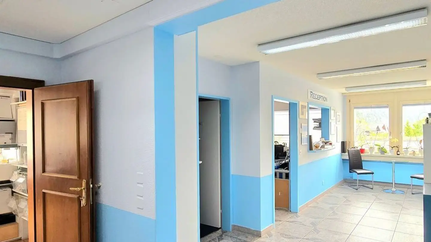 Medical practice for sale - Bahnhofstrasse 39, 3800 Unterseen - Photo 2