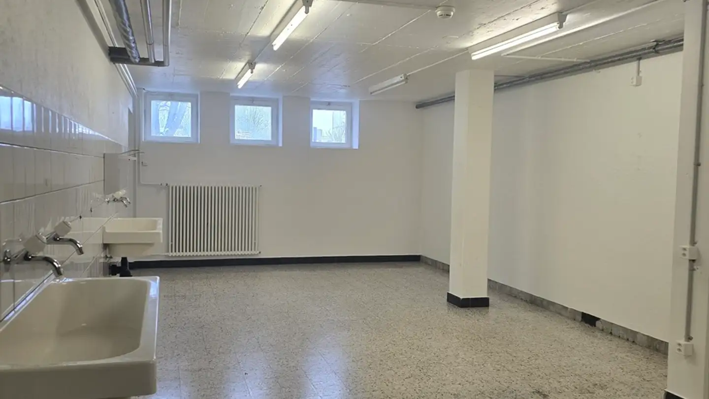 Gewerbe mieten - Route De La Communance 26, 2800 Delémont