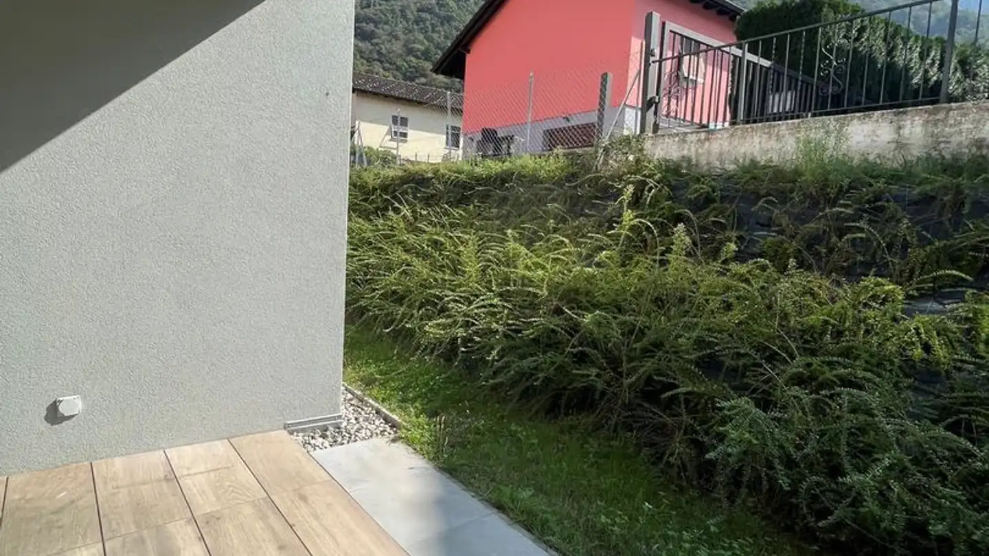 Apartment for rent - Viale Moesa 60, 6517 Arbedo - Photo 4