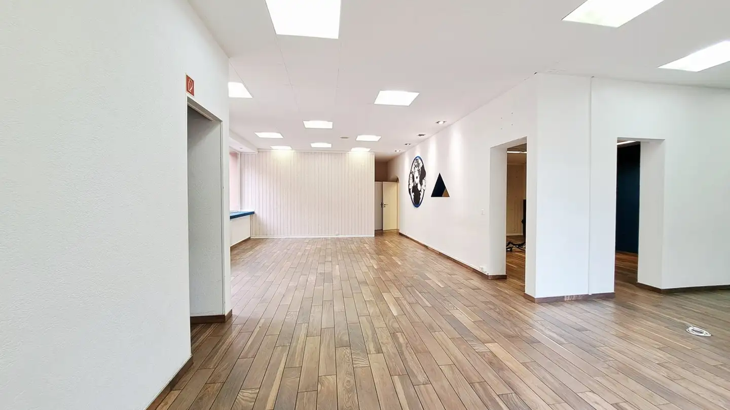 Commerciale in affitto - Rue Roger-De-Guimps 5, 1400 Yverdon-les-Bains - Photo 2