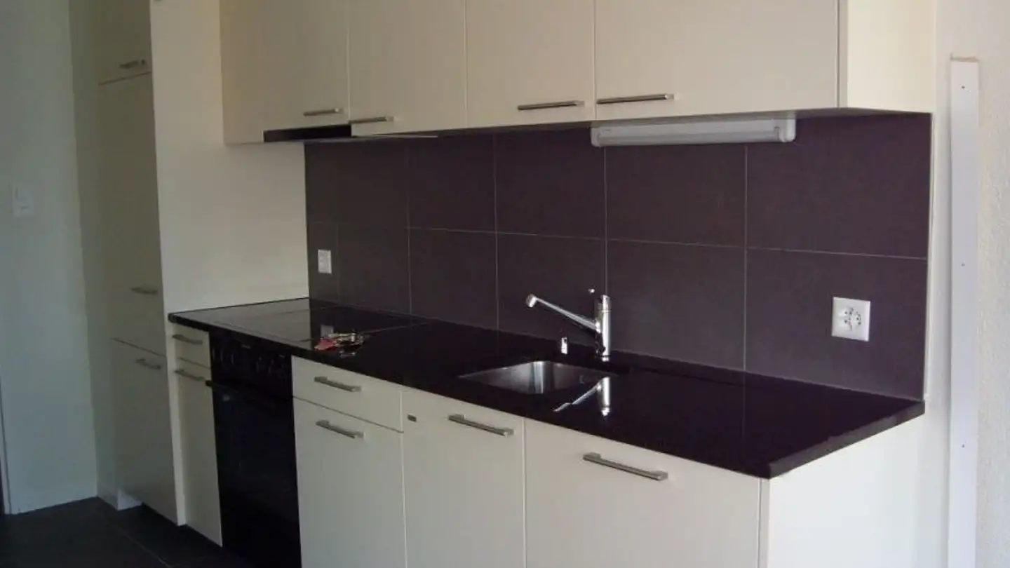 Appartamento in affitto - Avenue Pierre-De-Savoie 54, 1400 Yverdon-les-Bains - Foto 2