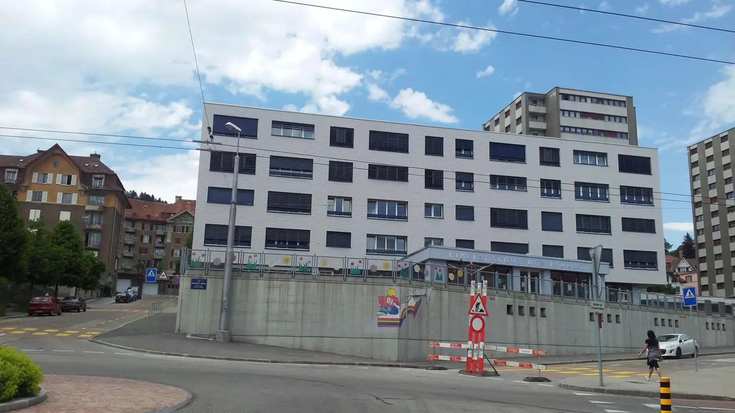 Parcheggio interno in affitto - Rue Du Président-Wilson 30, 2300 La Chaux-de-Fonds